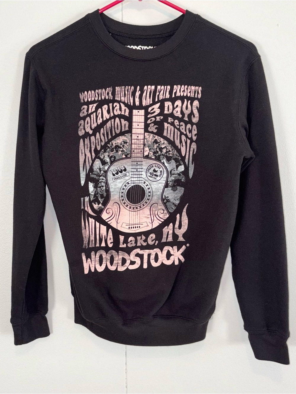 Woodstock 1969 Music Art Fair Sweatshirt XS Black Graphic Festival Hippie Retro